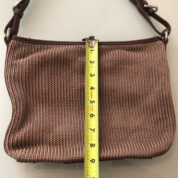 The SAK shoulder bag - Picture 6 of 11